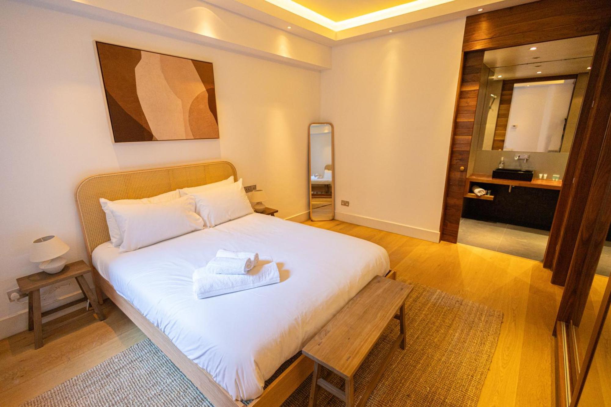 2Bedroom Gem In The Heart Of Kensington London Bagian luar foto