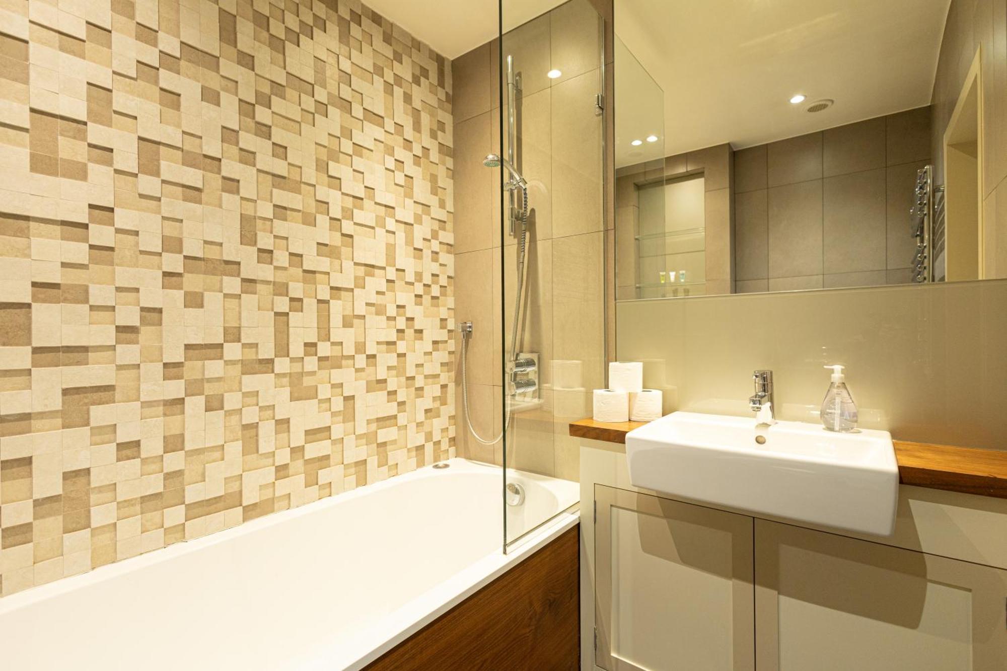 2Bedroom Gem In The Heart Of Kensington London Bagian luar foto